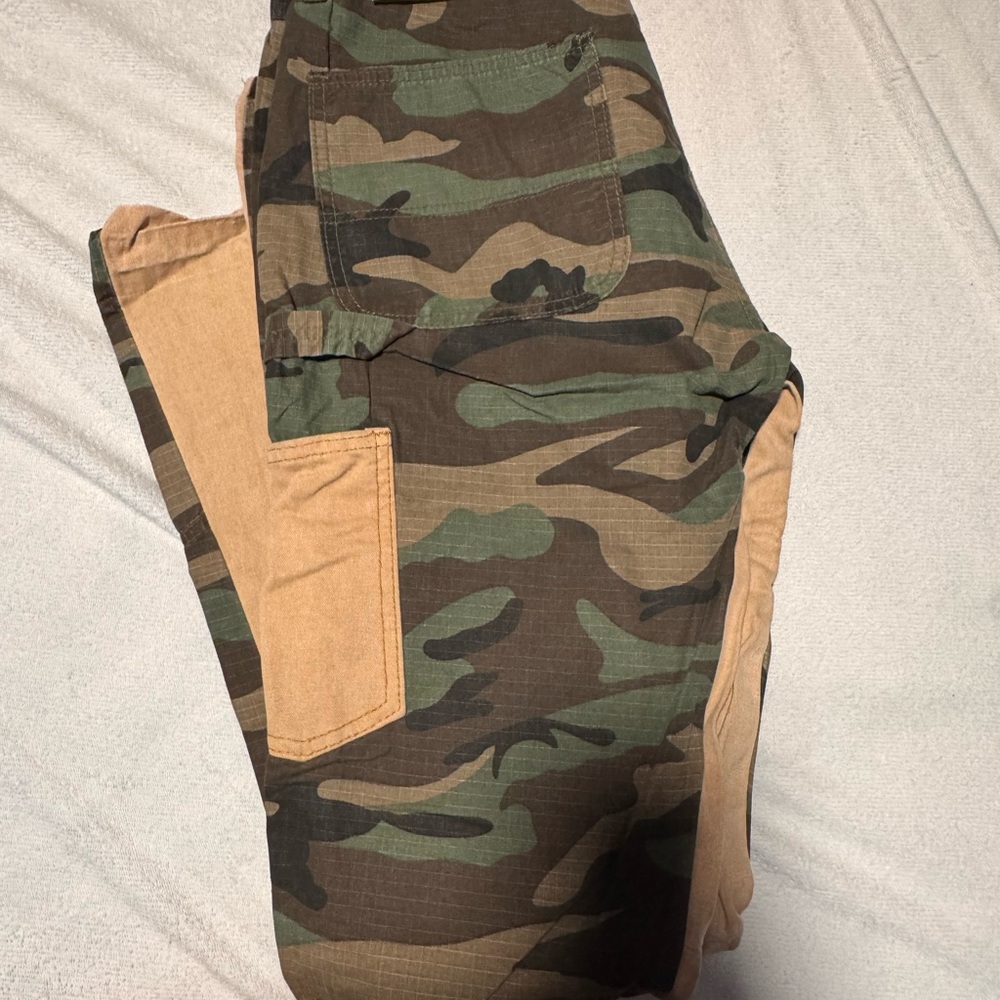 MNML Tan and Green Cargo Pants - Picture 7 of 7
